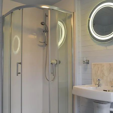 Shore Meadow Whitbeck